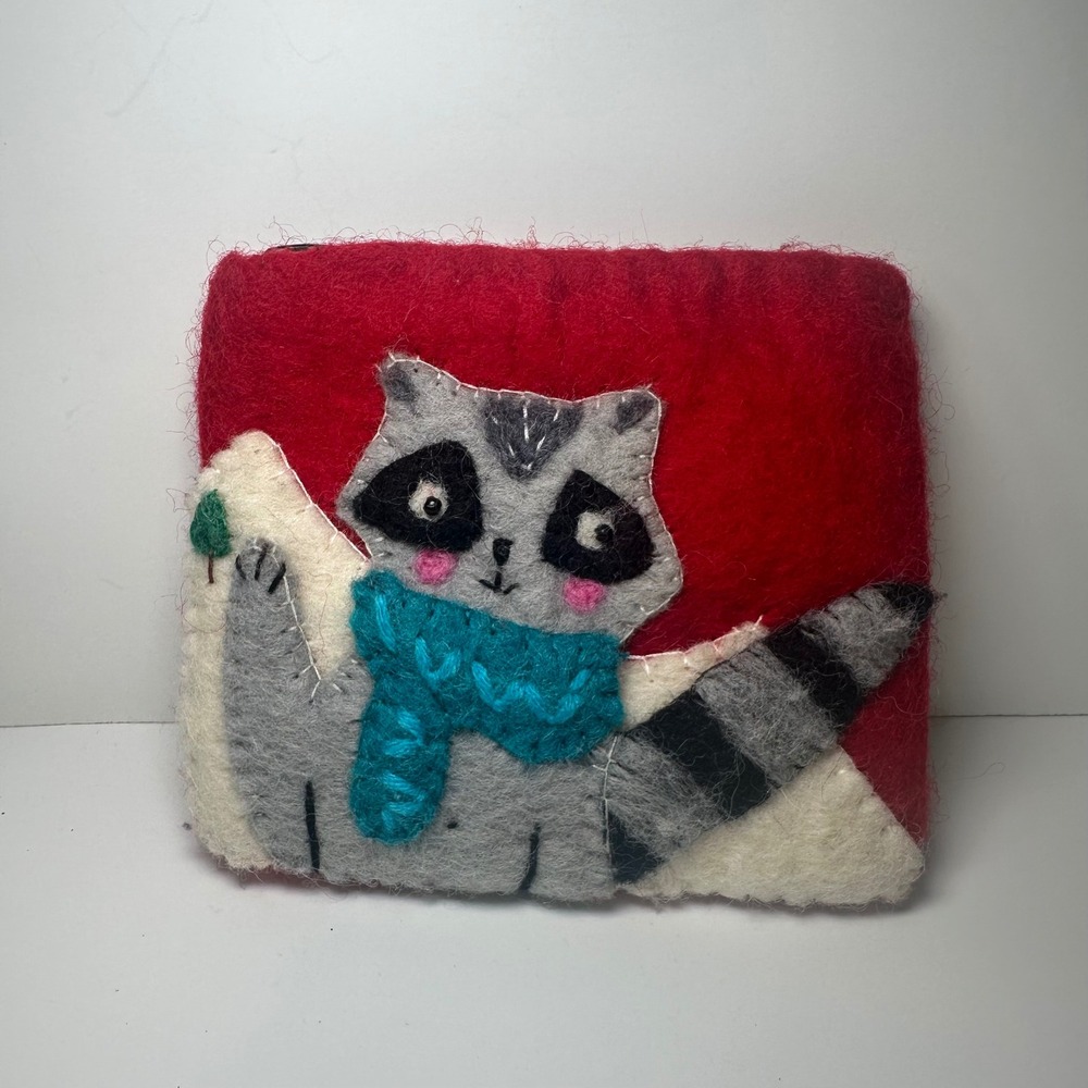 dZi Handmade Raccoon Felted Wool Coin Purse Red Zipper Pouch Nepal 100% Wool
